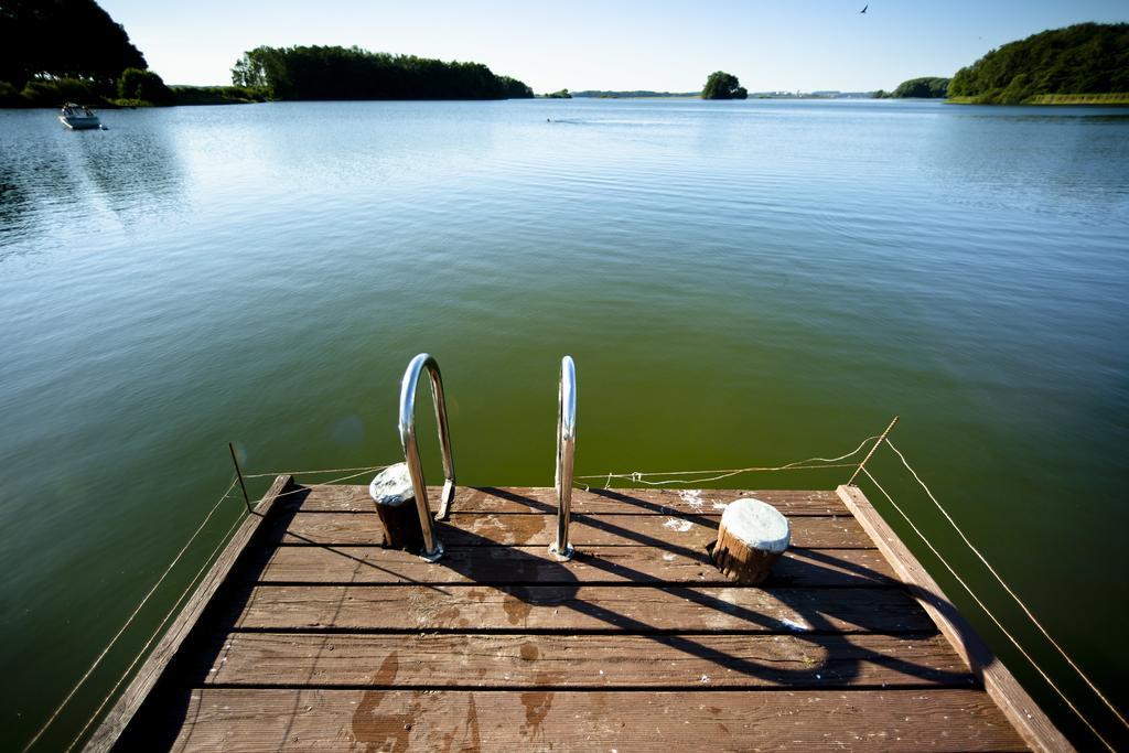 Strauers Hotel Am See Bosau エクステリア 写真